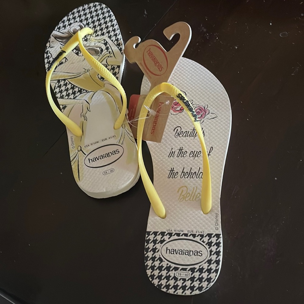 Brand New Disney Belle & Cinderella Havaianas in Size 8